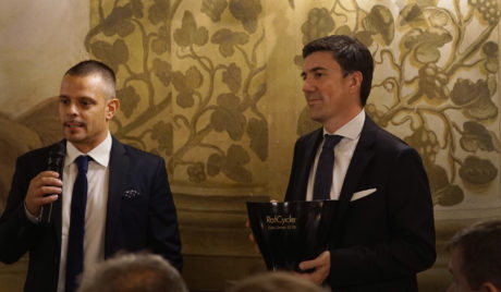 Andrea Bertucci di Brevetti Waf e Stefano Pistoni, Enduse Manager Beverage, Wine & Spirits EMEA di UPM Raflatac